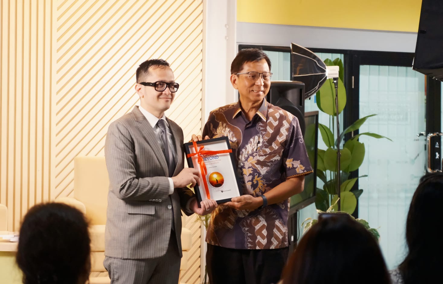 Dari Mimpi ke Kampus Global: Rahasia President University Tembus Standar Internasional