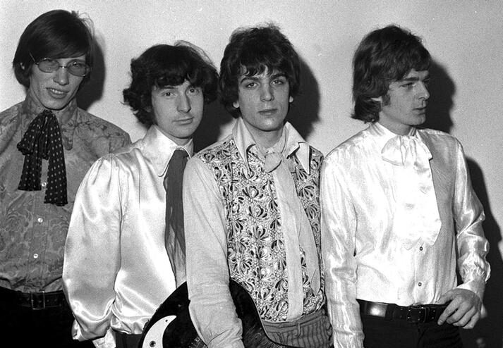 Pink Floyd: Band Legendaris yang Bikin Musik Jadi “Pengalaman”, Ini Daftar Lagu Terbaiknya!