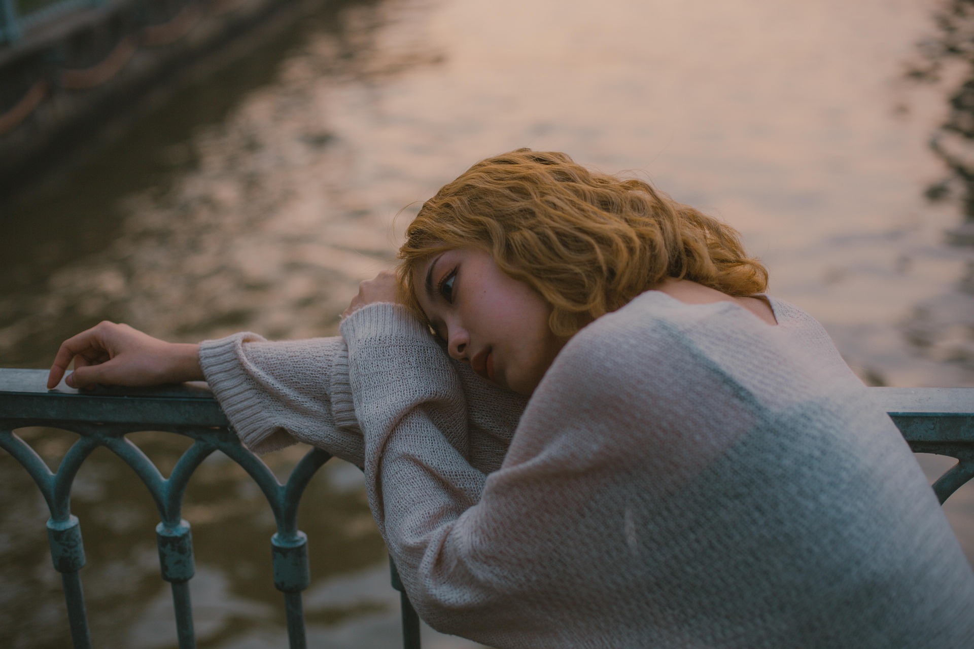 Overthinking Diam-Diam Menghancurkan Hidupmu? Kenali Tanda dan Cara Mengatasinya Sebelum Terlambat