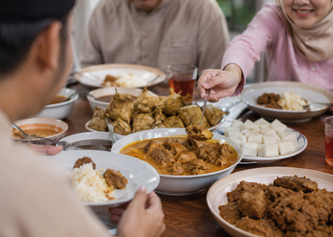 Dokter Ingatkan Bahaya Makan Berlebihan saat Iduladha, Begini Tips Sehatnya