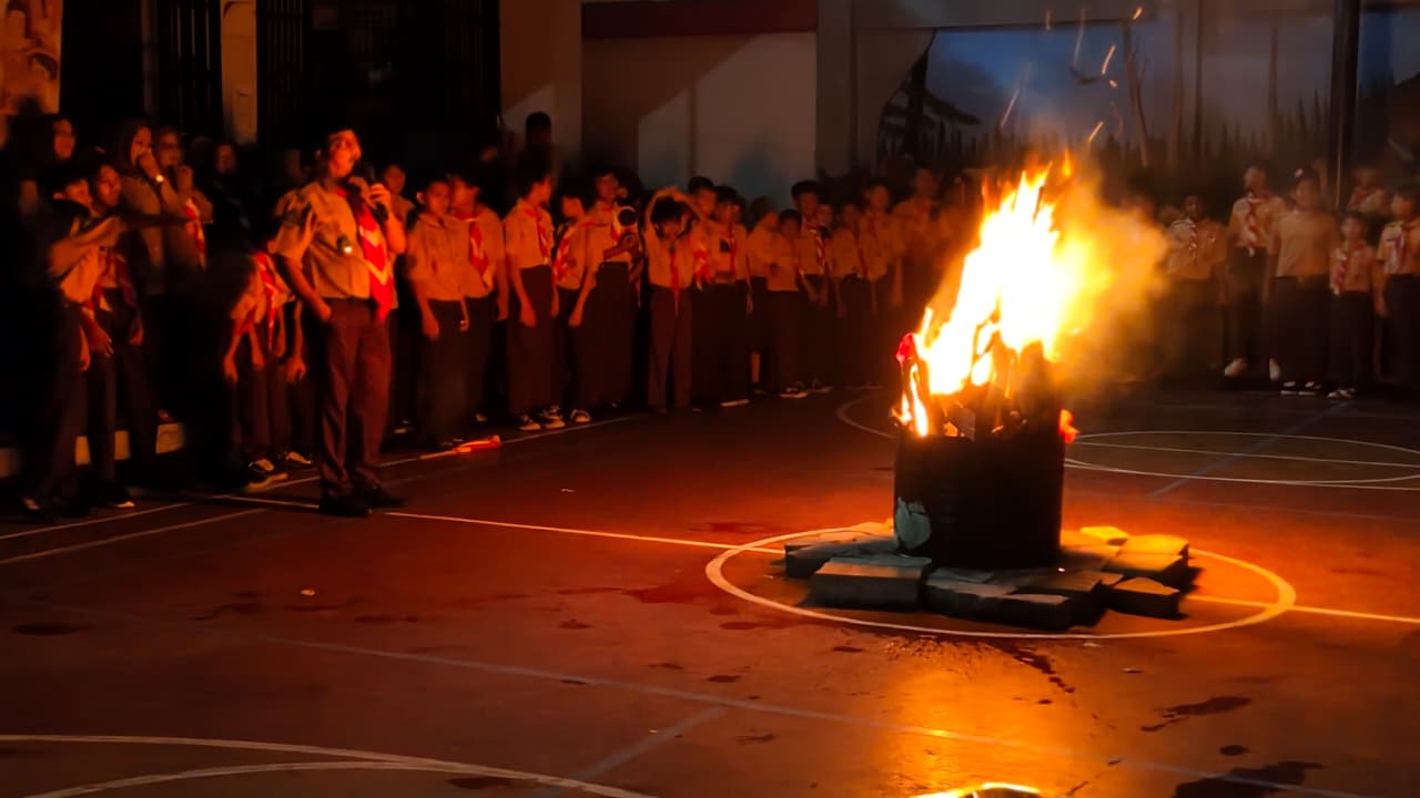 Seru! Perkemahan Pramuka SDN CBU 03, Dari Api Unggun hingga Pionering