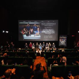 Horor Dunia Kerja! Film Ini Bongkar Sisi Gelap Lembur Sampai Mati