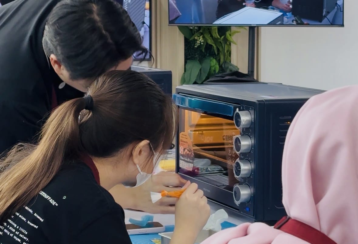 Dari Dapur Jadi Cuan! Program ‘Bake It Happen’ Bikin Perempuan Berani Bangun Bisnis Baking