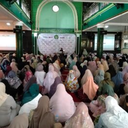 dr. Aisah Dahlan: Ibu Tangguh Kunci Lahirnya Pemimpin Saleh di Masa Depan