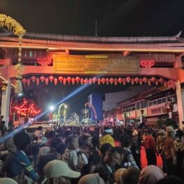 Ribuan Warga Sambut Dedi Mulyadi di Kirab Mahkota Binokasih Kota Bogor