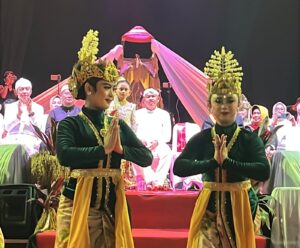 Ribuan Warga Sambut Dedi Mulyadi di Kirab Mahkota Binokasih Kota Bogor