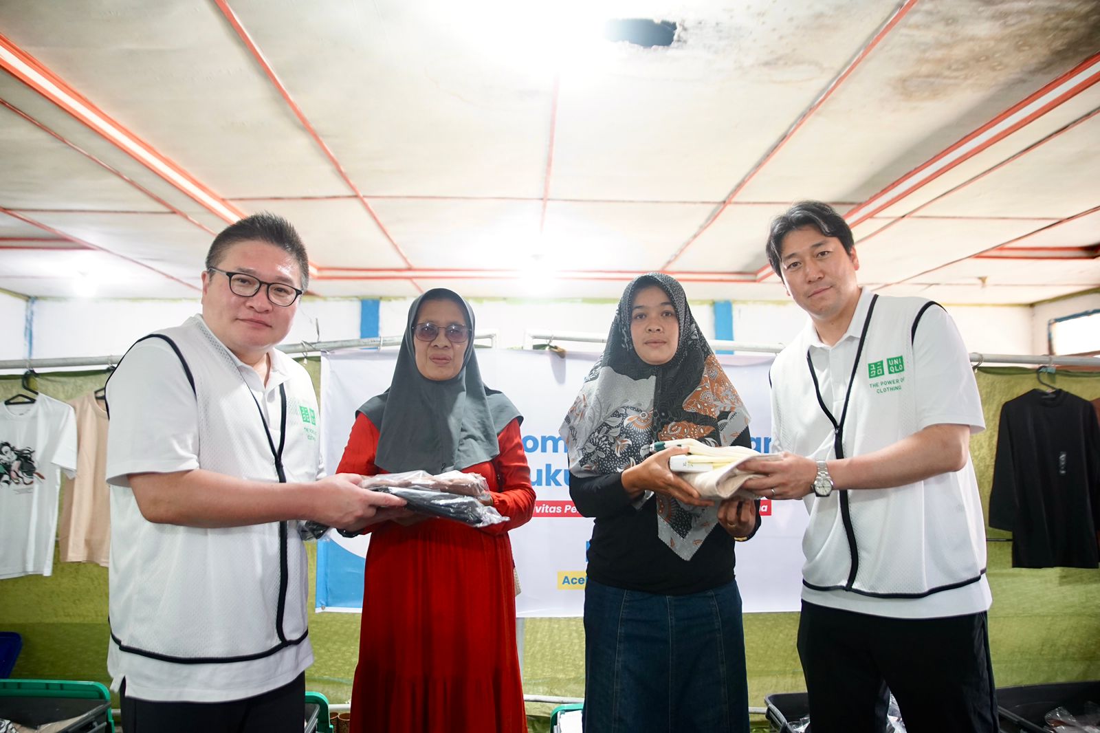 UNIQLO Pastikan Bantuan Pascabanjir dan Longsor Sumatra Tepat Sasaran untuk Masyarakat