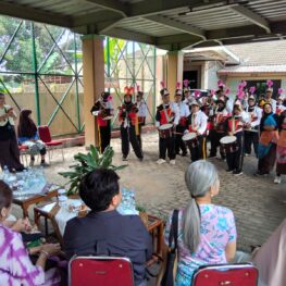 Setelah Dua Tahun Rusak, Benteng Pembatas SLB Nur Abadi Akhirnya Diperbaiki Berkat WIC