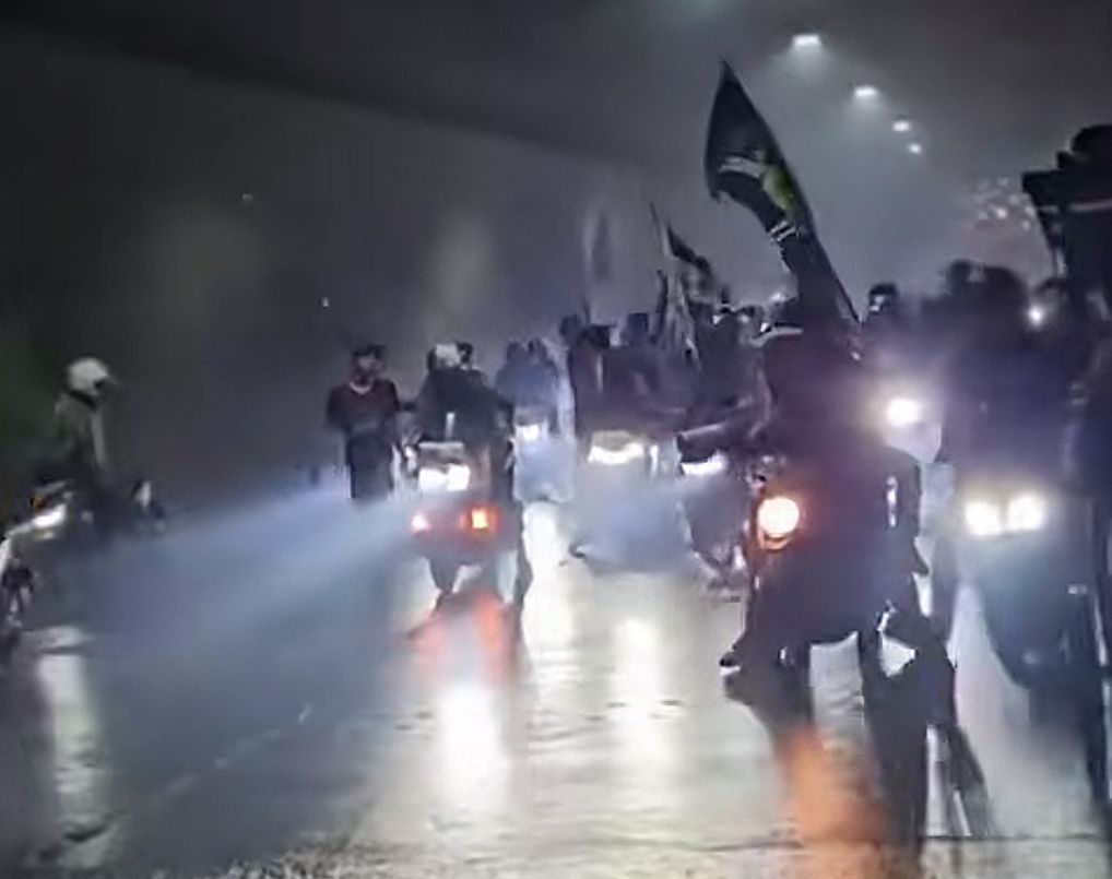 Euforia Persib vs Persija Berujung Ricuh, Viking dan The Jakmania Bentrok di Bogor