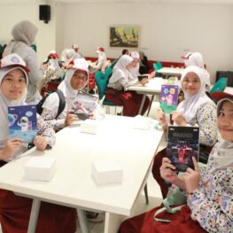Dukung Literasi Anak, SiDU dan Perpusnas RI Gelar Pelatihan Menulis Kreatif untuk Siswa SD