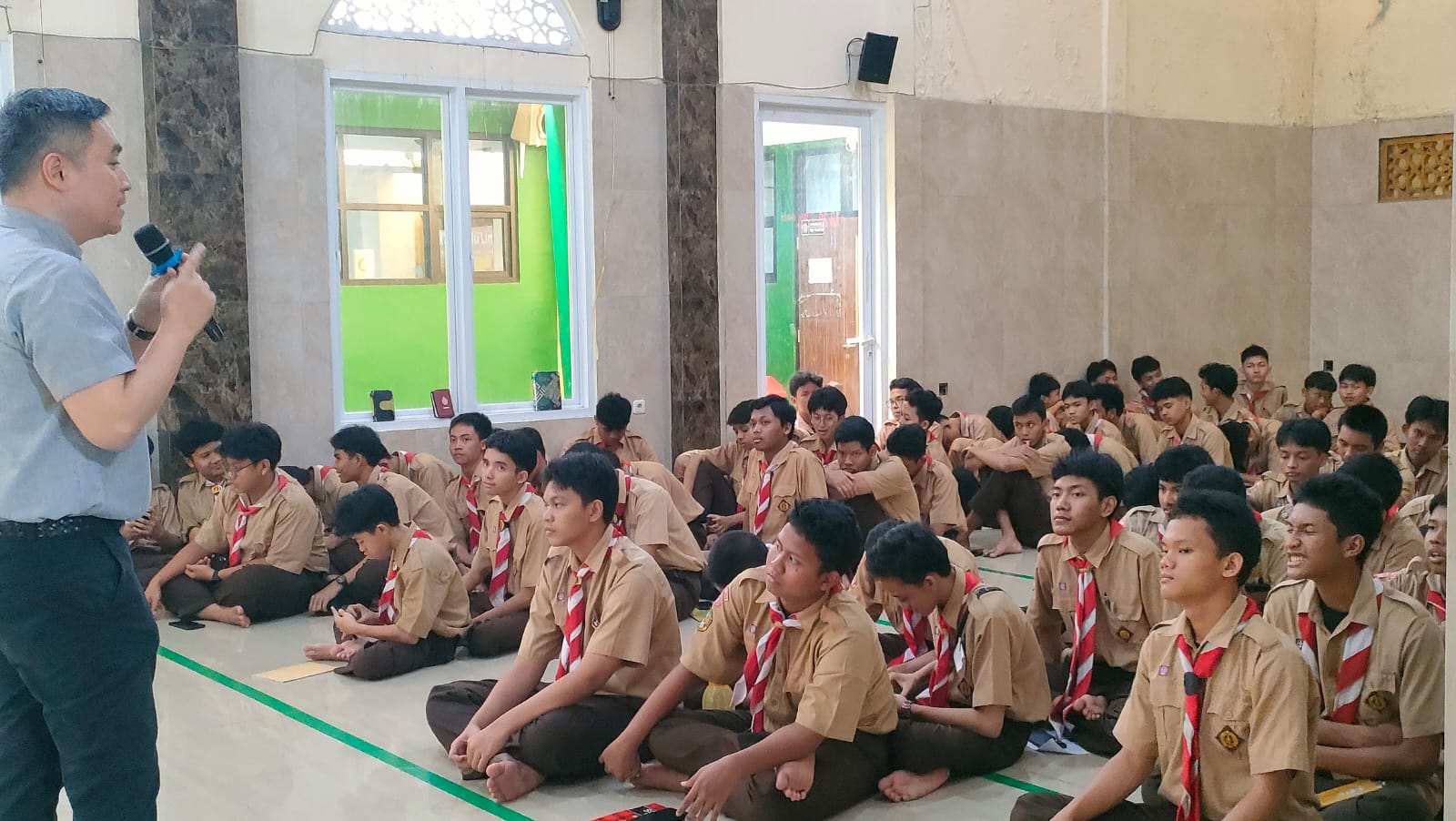 HCC Dorong Empati Remaja Lewat Program “Cek Teman Sebelah” di Sekolah