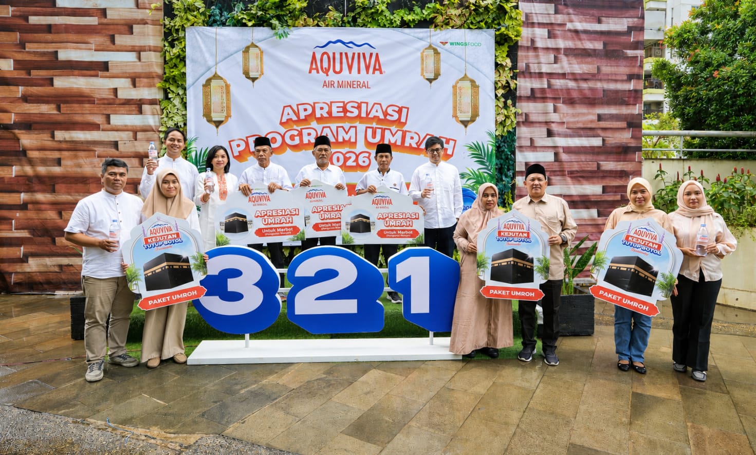 Kampanye 3-2-1 AQUVIVA Antar Marbot dan Konsumen Setia Beribadah Umrah