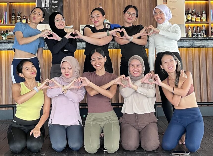 Morning Yoga Flow di ARTOTEL Thamrin Jakarta Jadi Momen Recharge Energi di Tengah Kota