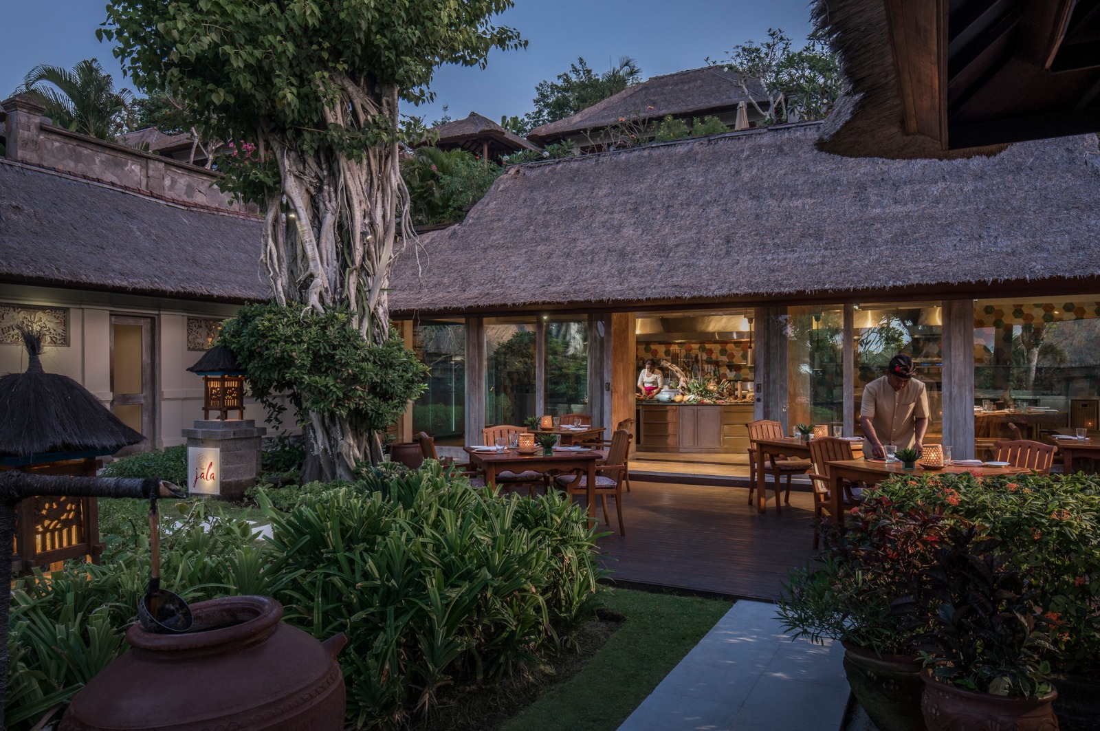 Four Seasons Resort Bali at Jimbaran Bay Hadirkan Visi Kuliner Baru Bersama Chef Benjamin Halat