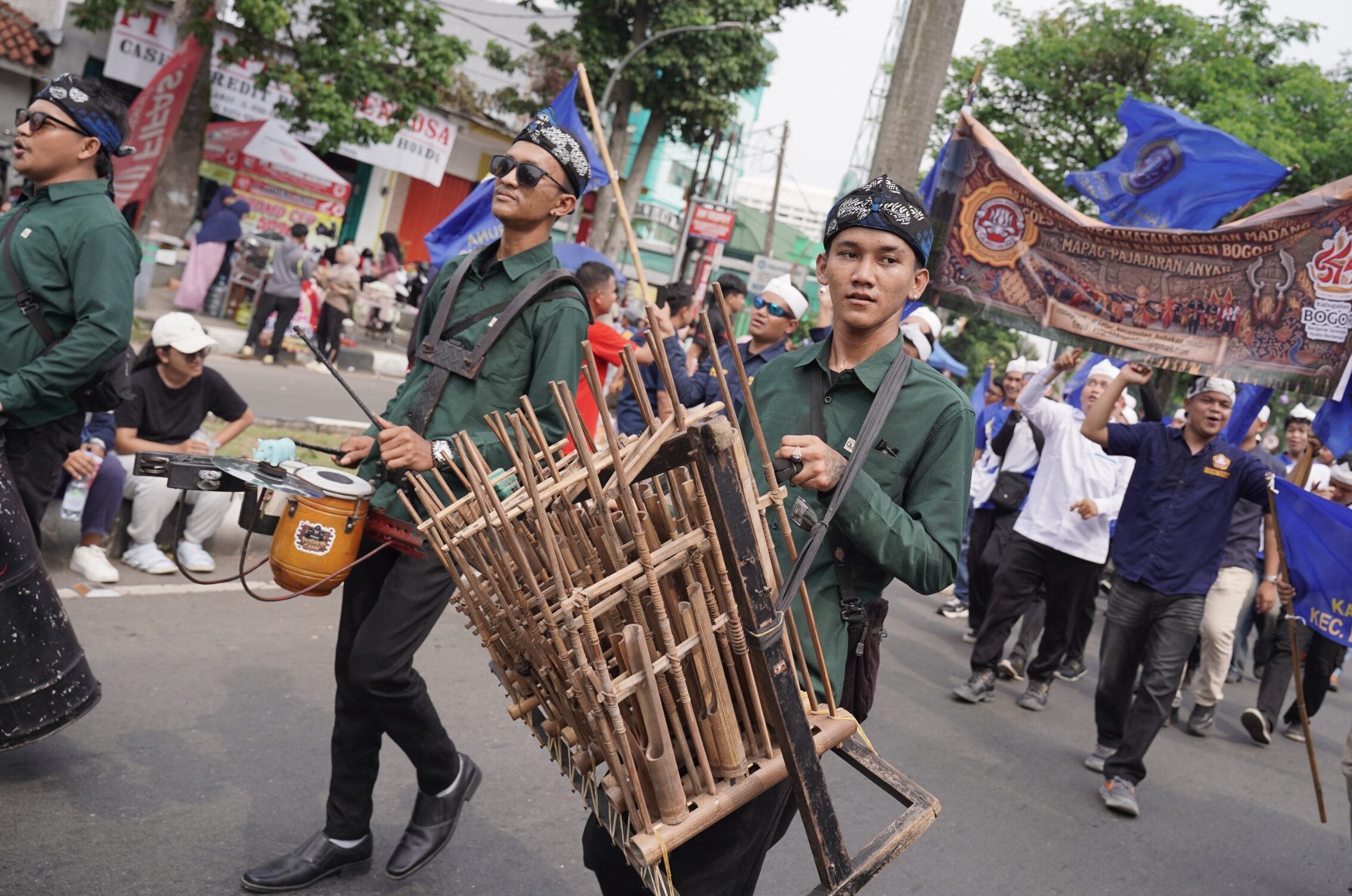 Helaran Mapag Pajajaran Anyar Meriah, 2.000 Peserta Mainkan Karinding Massal di HJB ke-544
