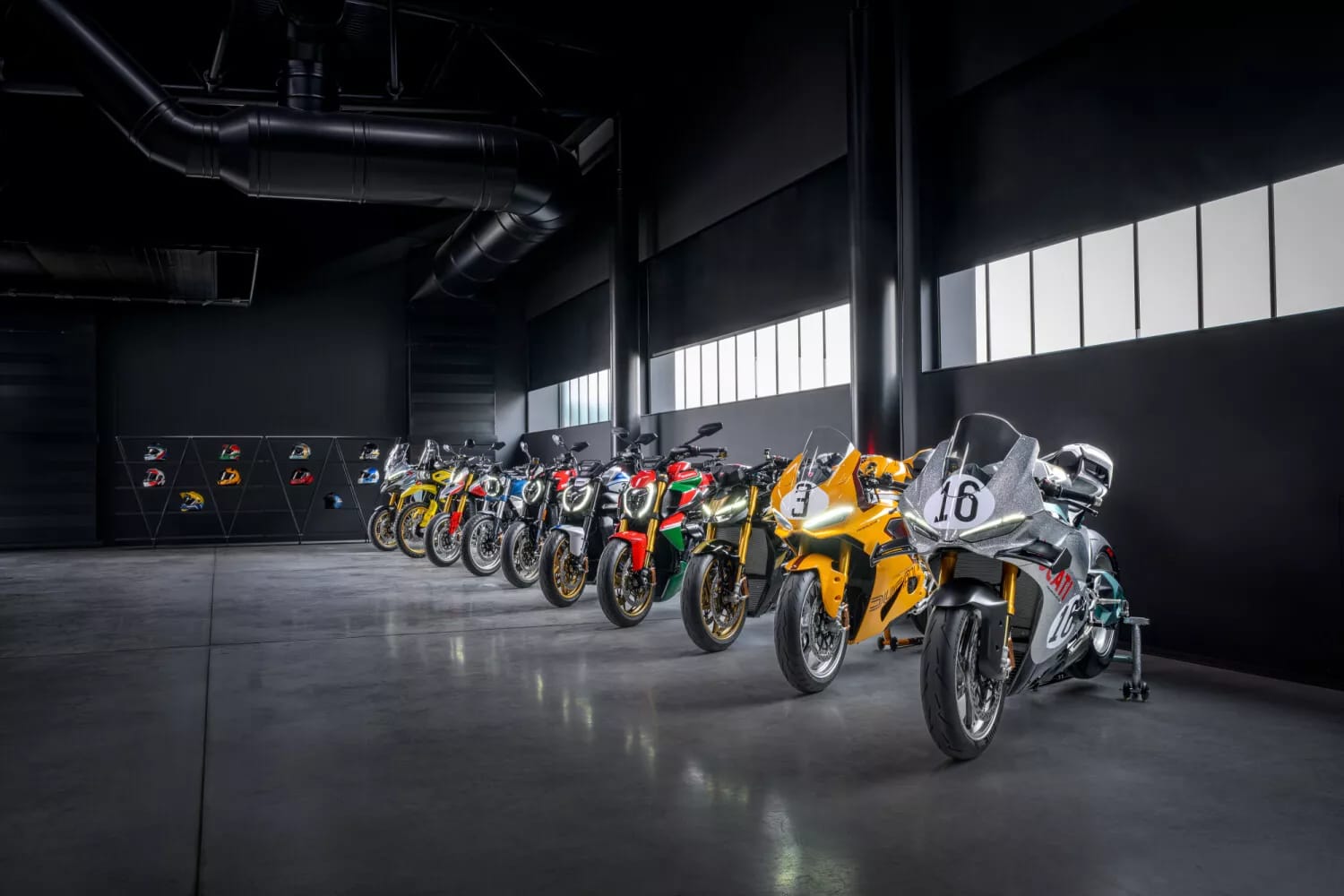 Dari Panigale hingga DesertX, Ducati Perkenalkan 10 Motor Kolektor dalam Collezione 100