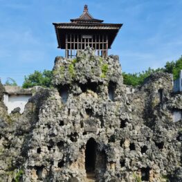 Goa Sunyaragi, Wisata Sejarah dan Spot Foto Instagramable yang Wajib Dikunjungi di Cirebon