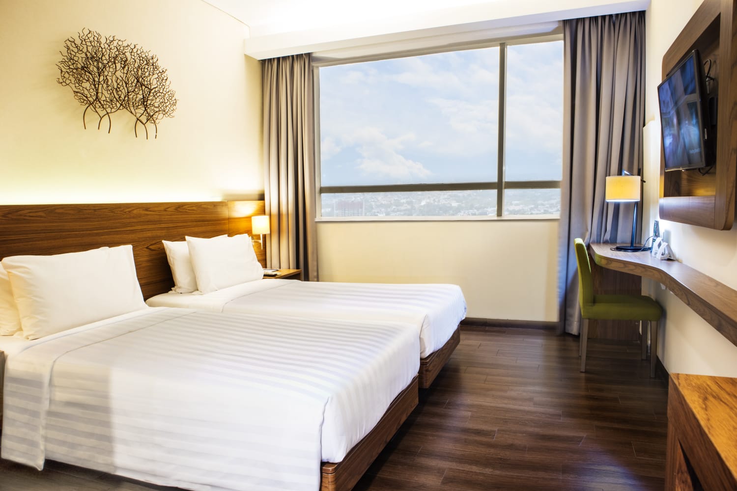 Staycation Murah di Jakarta Selatan, Grand Whiz Poins Simatupang Gelar Program Celebrate Smart Stay