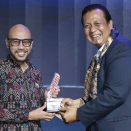 Honda Borong Tiga Penghargaan di Otomotif Award 2026, Brio hingga Civic Hybrid Jadi Jawara