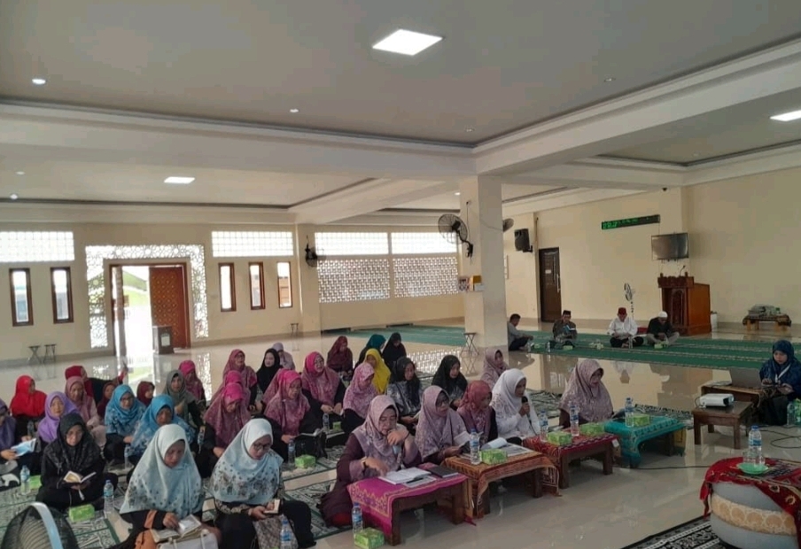 UIA Gelar Penyuluhan Halal di Masjid Raya Al-Muhajirin, Dorong Masyarakat Semakin Sadar Produk Halal