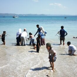 Peringati Hari Laut Sedunia, Innit Lombok dan Indonesia Biru Foundation Restorasi Terumbu Karang di Teluk Ekas