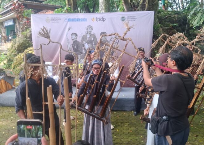 Gaungkan Rejuvenasi Budaya, Angklung Gubrag Bergema di Goa Gudawang Cigudeg