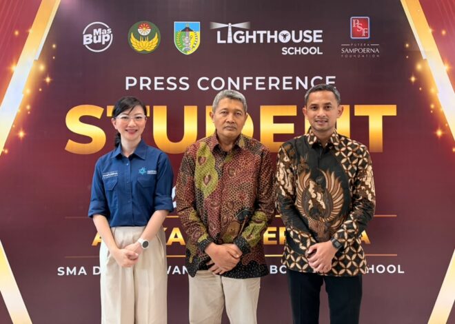 Angkatan Perdana SMA Dharma Wanita 1 Pare Ukir Prestasi, 101 Siswa Diterima Perguruan Tinggi