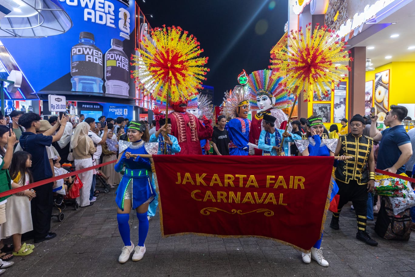 Parade Karnaval Jakarta Fair 2026 Curi Perhatian Pengunjung, Ondel-Ondel hingga Atraksi Api Meriahkan Suasana