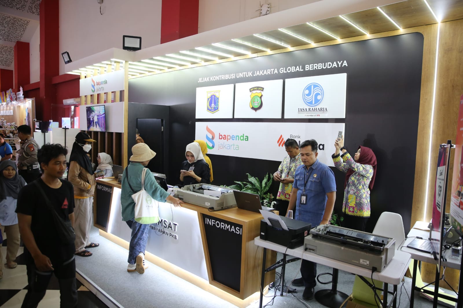 Gerai Samsat di Jakarta Fair 2026 Permudah Warga Bayar Pajak Kendaraan dan Nikmati Pemutihan Denda