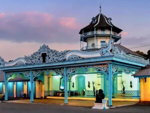 Keraton Surakarta Hadiningrat, Warisan Budaya Jawa yang Masih Aktif hingga Kini