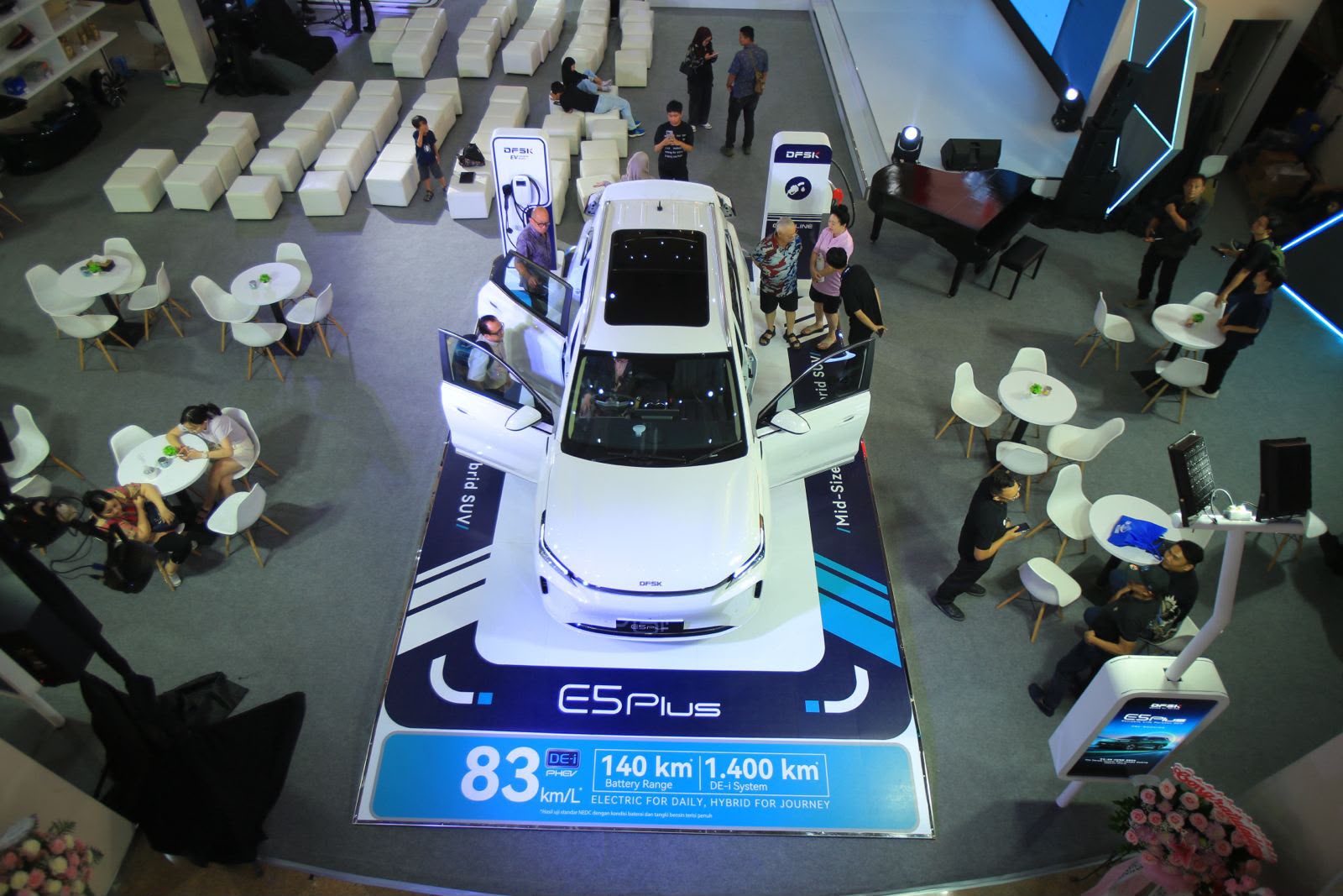Milenial Dominasi Pemesanan DFSK E5 Plus, SUV Plug-in Hybrid Ini Langsung Diburu Konsumen Muda