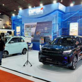 Hampir 1.000 Unit Dipesan dalam 5 Hari, DFSK E5 Plus Catat Antusiasme Tinggi dari Konsumen Indonesia