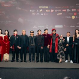 '402 Rumah Sakit Angker Korea' Banjir Pujian di Gala Premiere, Sutradara Asli Gonjiam Beri Approval