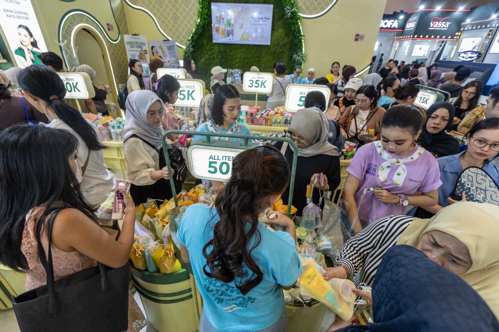 Hari Terakhir Jakarta Fair 2026, Saatnya Berburu Promo hingga Hemat Ratusan Ribu Rupiah