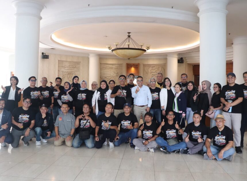 40 Jurnalis Sindikasi Media Network Jelajahi Wisata Edukasi Bandung Bersama ARTOTEL Suites Aquila