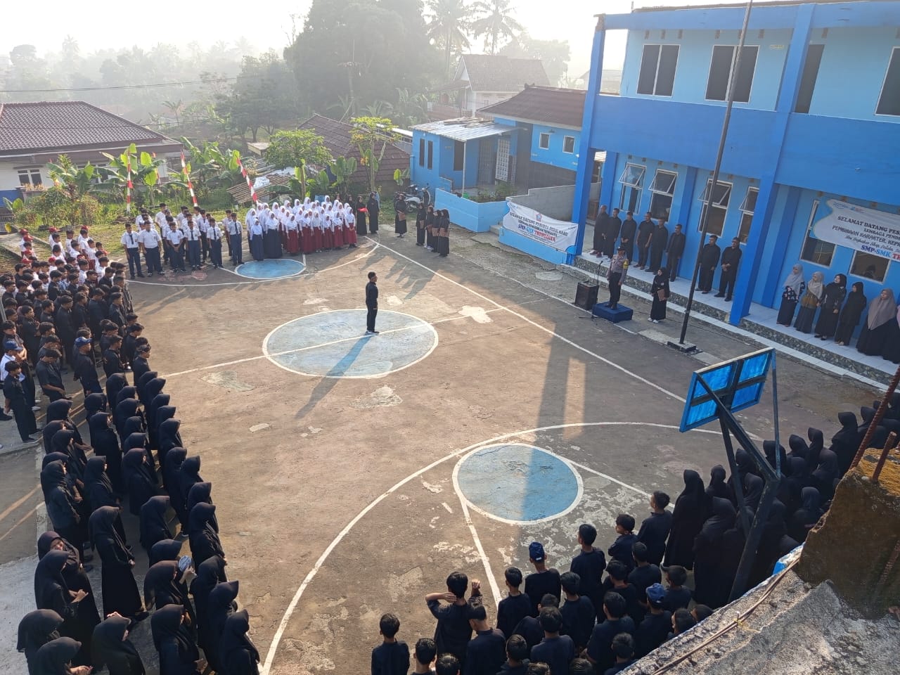 MPLS Ramah Pancawaluya SMP dan SMK Triwijaya Bentuk Siswa Berkarakter dan Peduli Lingkungan