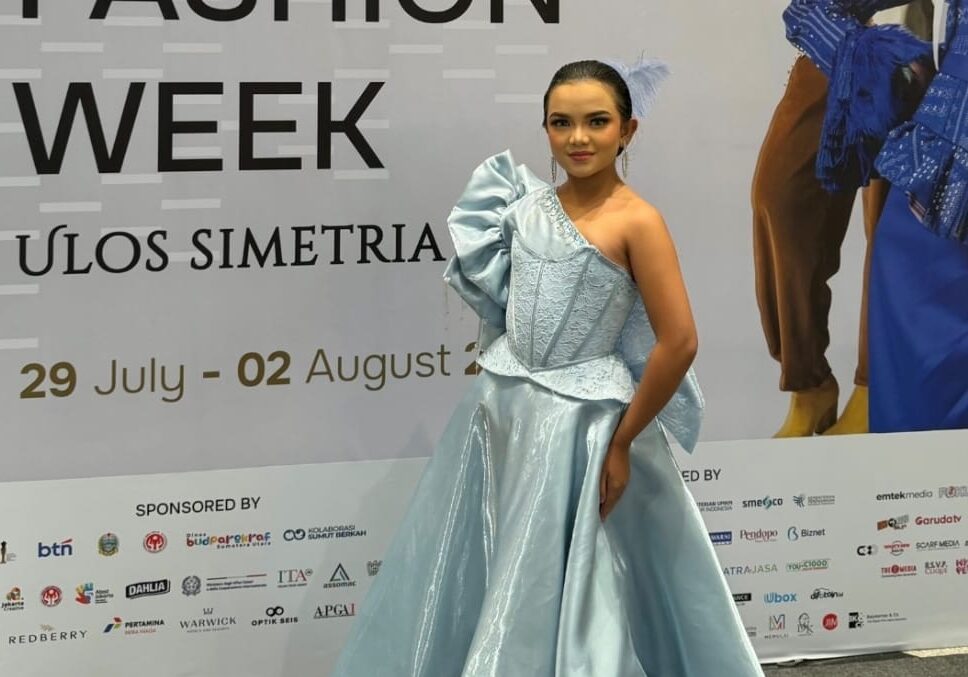 Bocah 10 Tahun Asal Tanjung Pinang Tampil Memukau di Indonesia Fashion Week 2026