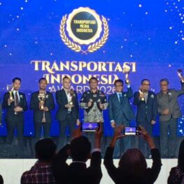DFSK Gelora E Raih Penghargaan Pelopor Kendaraan Listrik Komersial Indonesia