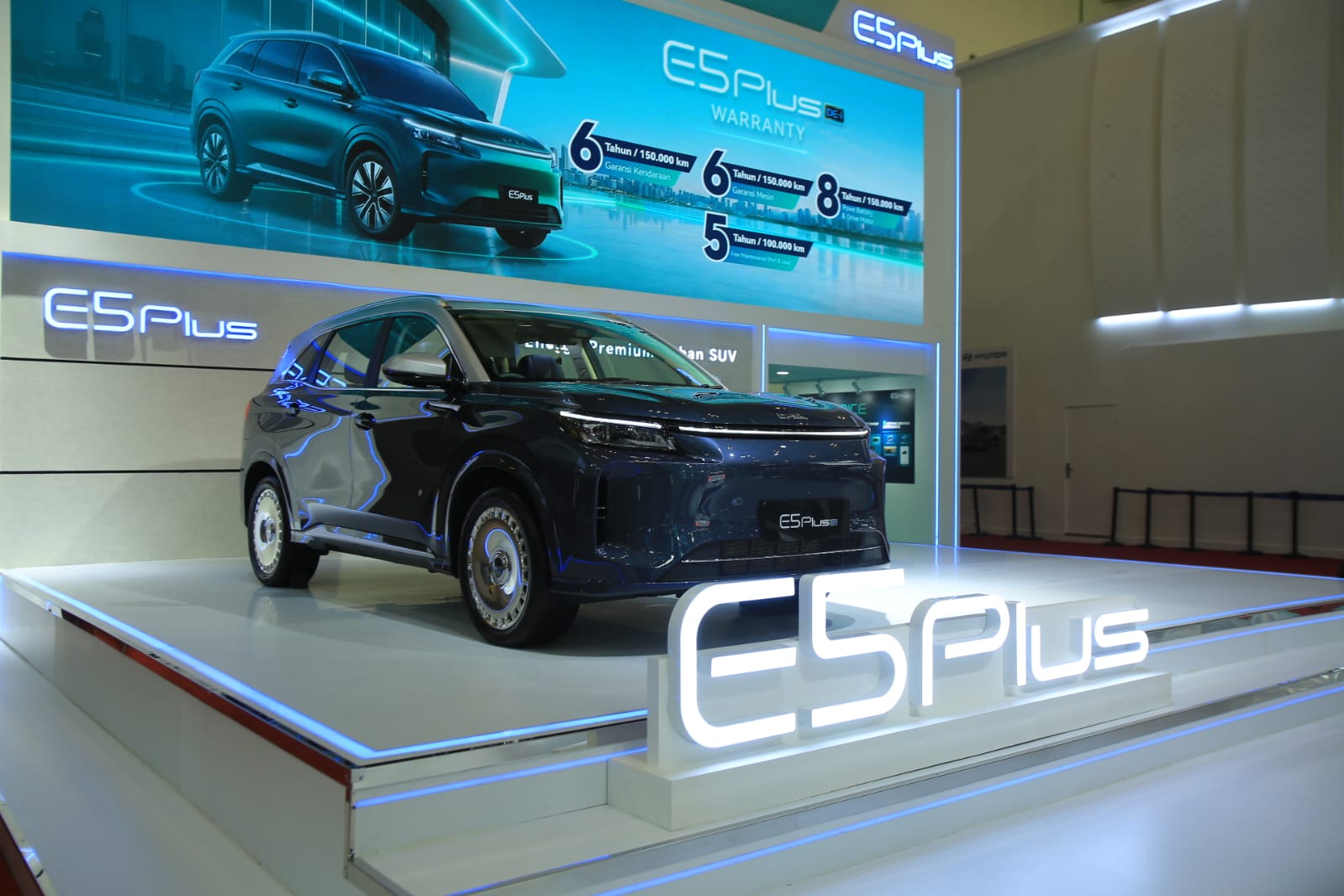 DFSK E5 Plus Jadi Primadona di GIIAS 2026, Test Drive Tembus 427 Kali