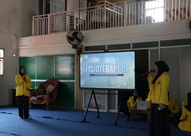 Duduk Lama Saat Belajar dan Mengaji? HIMAFIS UI Ajak Santri Kenali Risiko Skoliosis