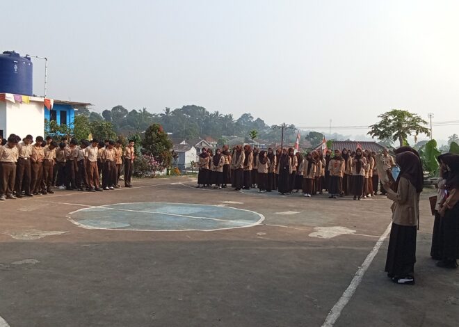 Apel Kamis Pagi di SMP dan SMK Triwijaya, Pramuka Jadi Ruang Pembentukan Karakter Siswa