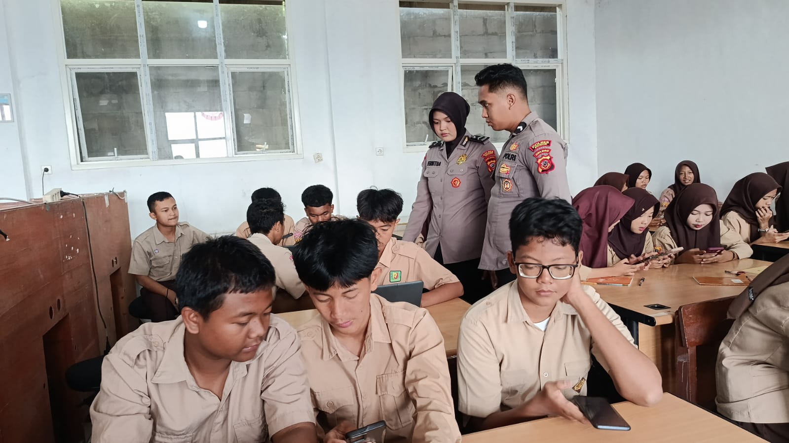 Polres Bogor Edukasi Pelajar soal AI, ToT Paham AI Digelar di Tiga Sekolah Cijeruk