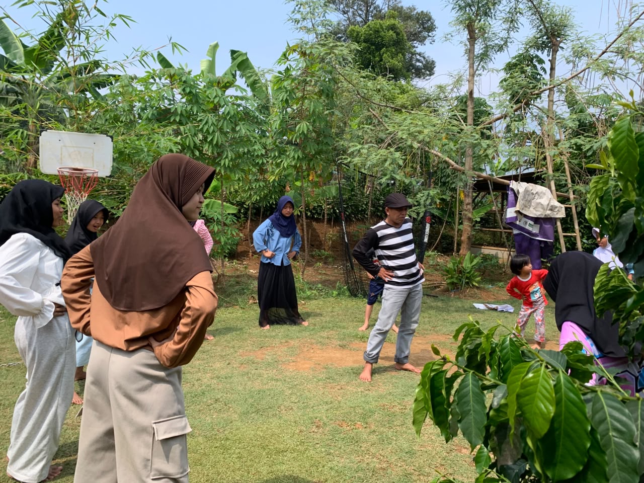 Anak-anak Kampung Pasir Angin Mulai Latihan Teater, Belajar Berani dan Kreatif