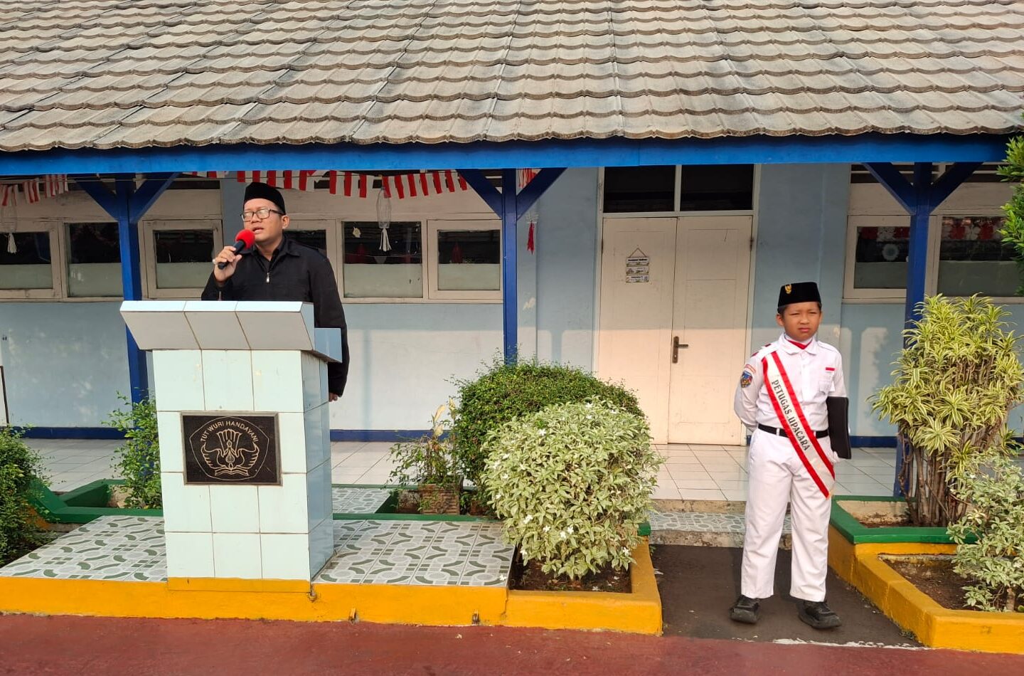 Anugrah Widhy Ajak Siswa SD Angkasa 12 Jadikan Disiplin sebagai Kebiasaan