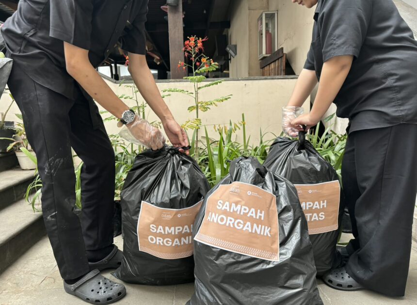 Grand Dafam Braga Bandung Ajak Tamu dan Karyawan Biasakan Pilah Sampah