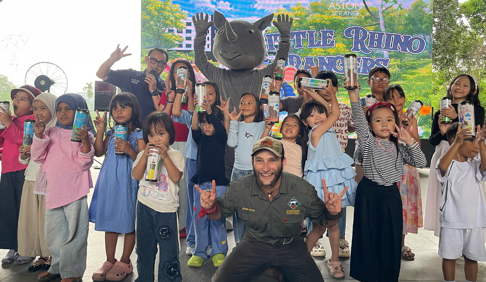 Aston Serang Edukasi Anak tentang Badak Jawa di World Rhino Day