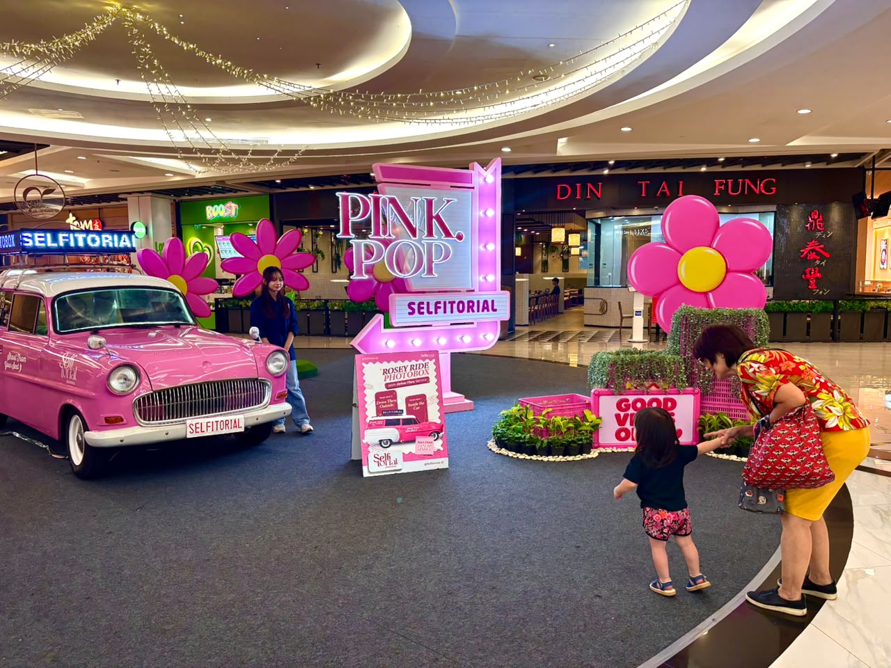 PINK POP di Living World Alam Sutera, Ada Fuggler Exhibition hingga DJ Battle