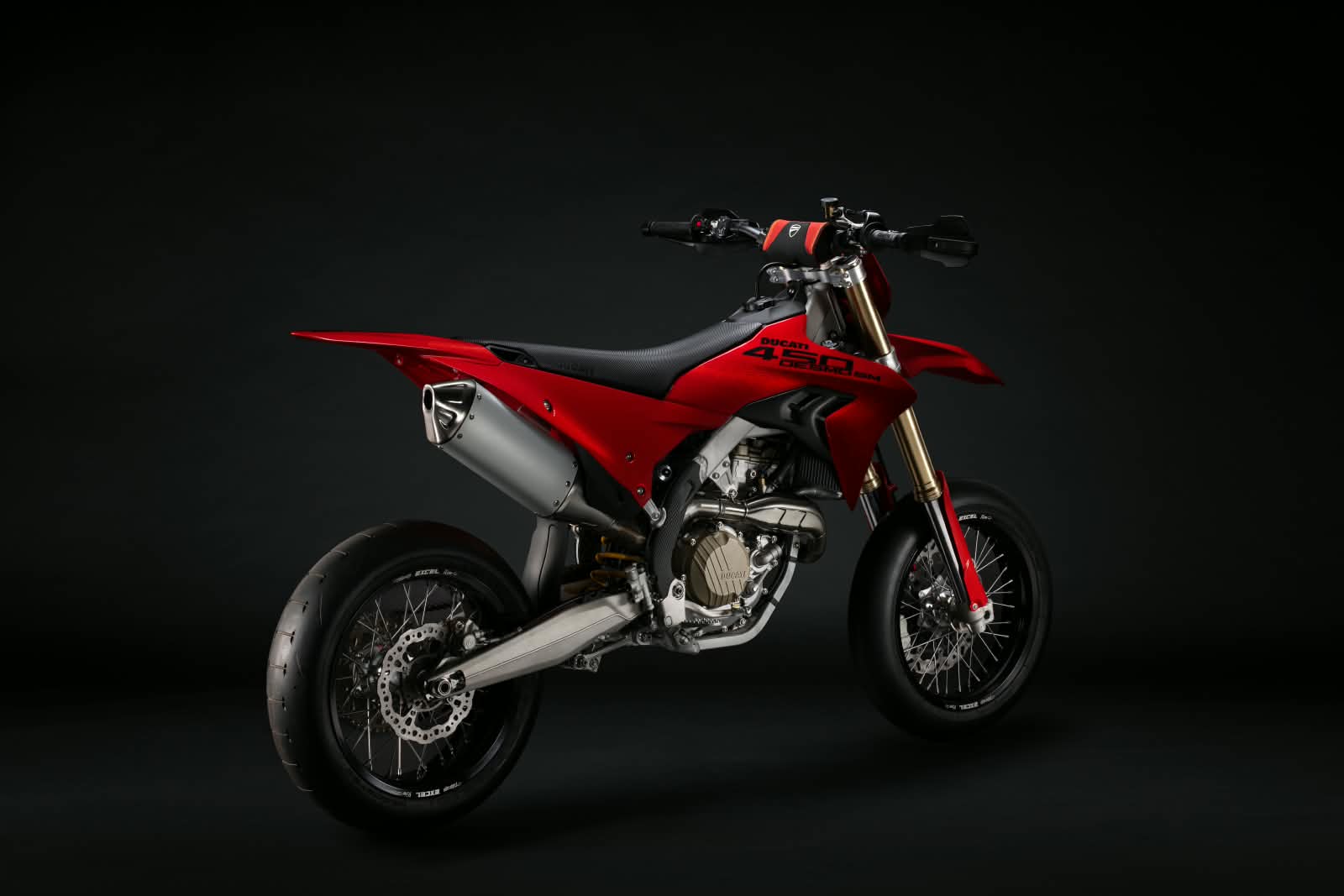 Ducati Desmo450 SM, Supermoto Balap Pertama dari Borgo Panigale
