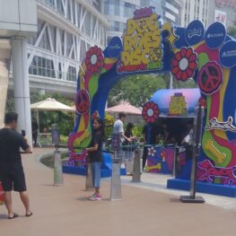 Dog Does Disco 2026 x Hush Puppies Hadirkan “Paws for Peace” di Central Park