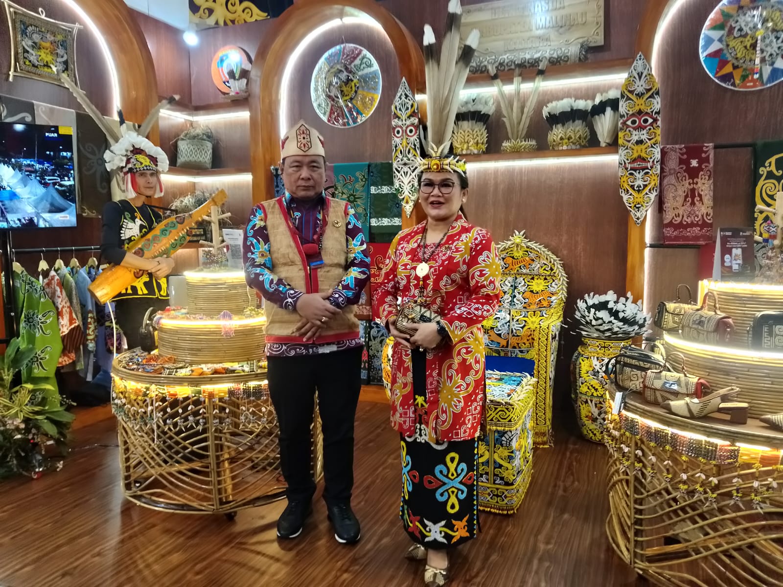 Dekranasda Malinau Hadirkan Nuansa Adat Dayak Kenyah di Kriyanusa 2026